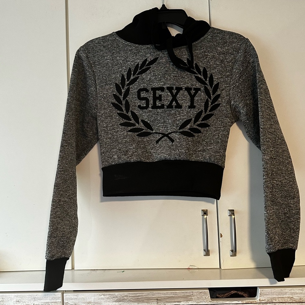 🖤 True Rock Sexy Graphic Crop Hoodie Gray Black Long Sleeve Juniors M